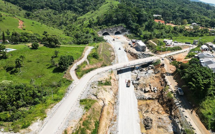 53526953114_ab870ec37c_c