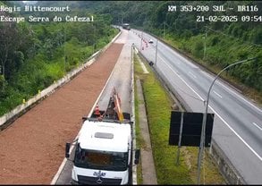 Manutenção área de escape Régis