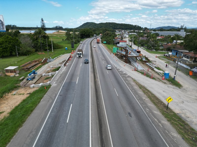 Passarela km 73