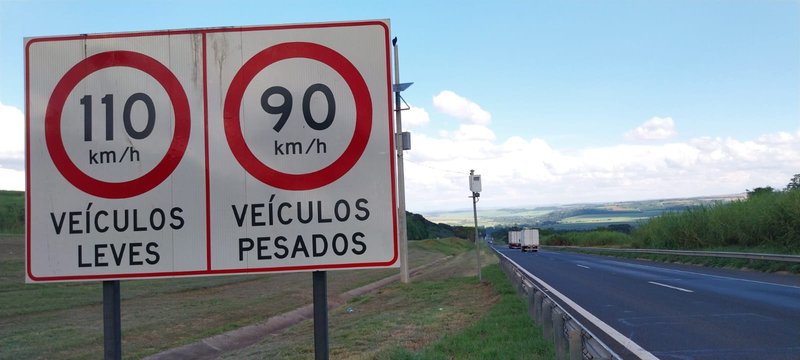 Radar SP330 Km247+800m Sul_b