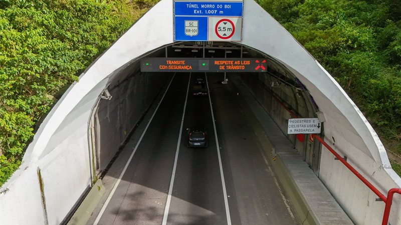 Túnel Morro do Boi